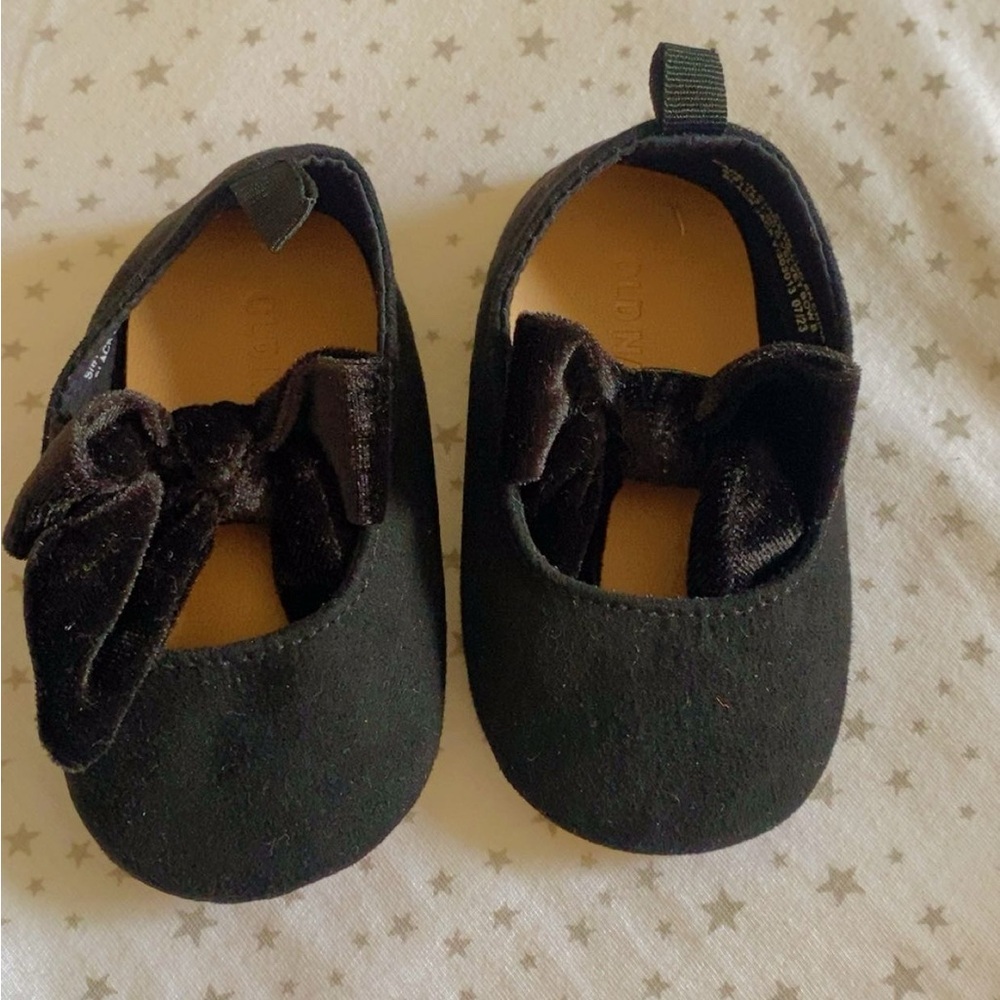 Old Navy Black Dress Shoes with Bow